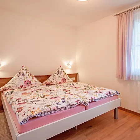 Stremlow Apartment