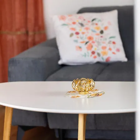 Stremlow Apartment *