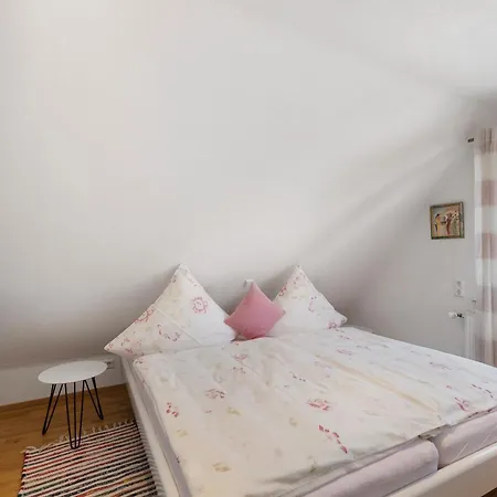 Stremlow Apartment Meersburg
